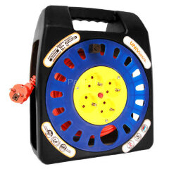 Удлинитель в закрыт. корпусе 4х40м с заземл. 10А IP20 У16-012 ПВС 3х1 термозащита защ. шторки UNIVer