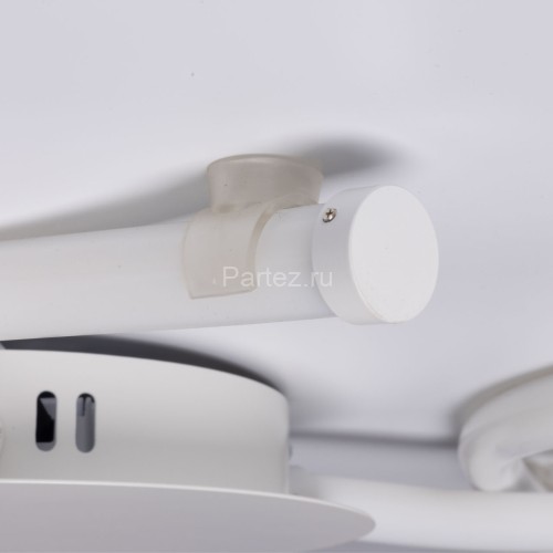 Потолочная люстра DeMarkt 312014203