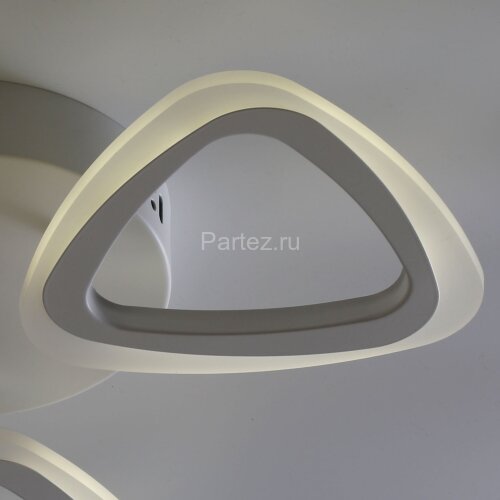 Потолочная люстра DeMarkt 424012903