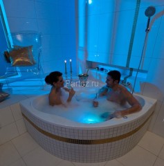 Ванна акриловая Ravak NEW DAY 140x140 белая